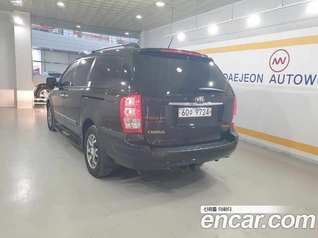 Kia Carnival New Carnival Limousine GLX High-Deluxe — пробег 97 795 км — фото 5 из 5
