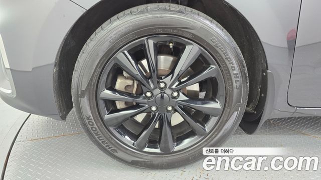 Kia Carnival Gasoline 9-Seater Noblesse Special — пробег 172 706 км — фото 5 из 5