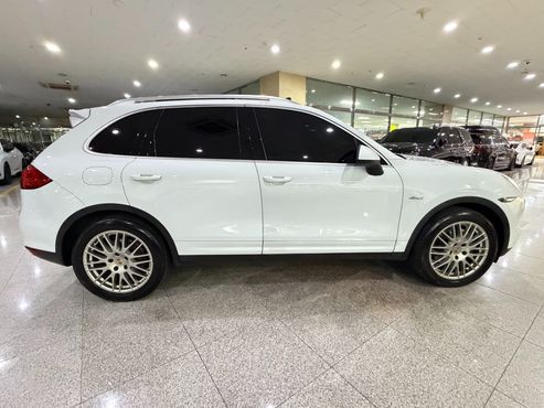 Porsche Cayenne 3.0 Diesel Platium Edition 958 — пробег 233 512 км — фото 4 из 5