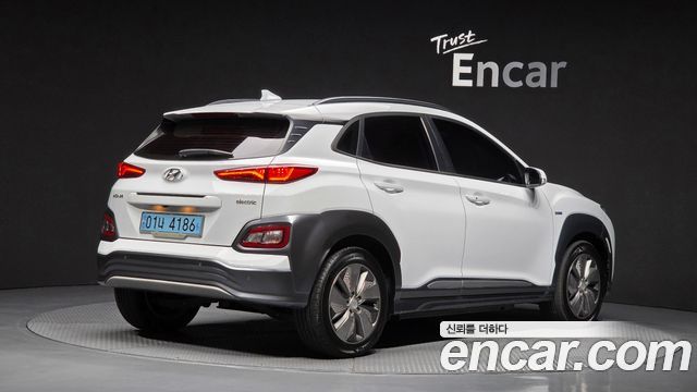 Hyundai Kona Modren — пробег 303 105 км — фото 2 из 5