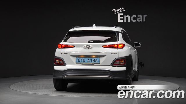 Hyundai Kona Modren — пробег 303 105 км — фото 4 из 5