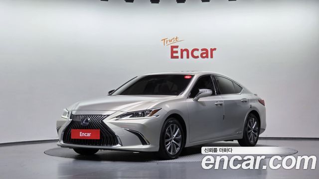 Lexus ES Supreme — пробег 81 622 км — фото 1 из 5
