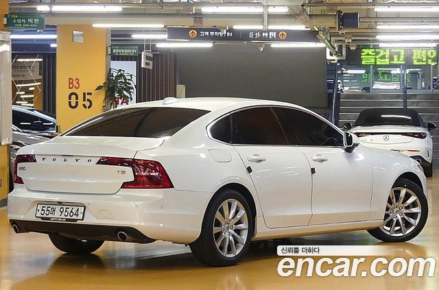 Volvo S90 T5 Momentum — пробег 51 700 км — фото 3 из 5