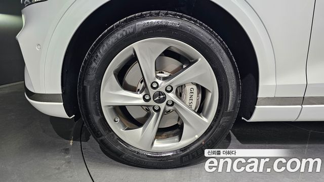 Genesis GV70 2.5T Gasoline AWD — пробег 4 562 км — фото 5 из 5
