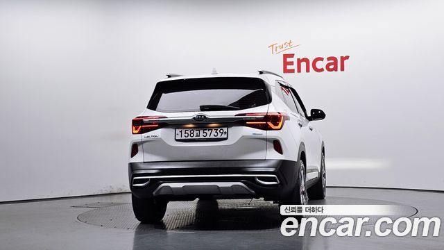 Kia Seltos из Кореи Encar