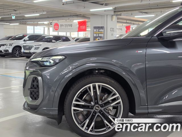 Audi Q5 40 TFSI Quattro S Line — пробег 17 км — фото 4 из 5