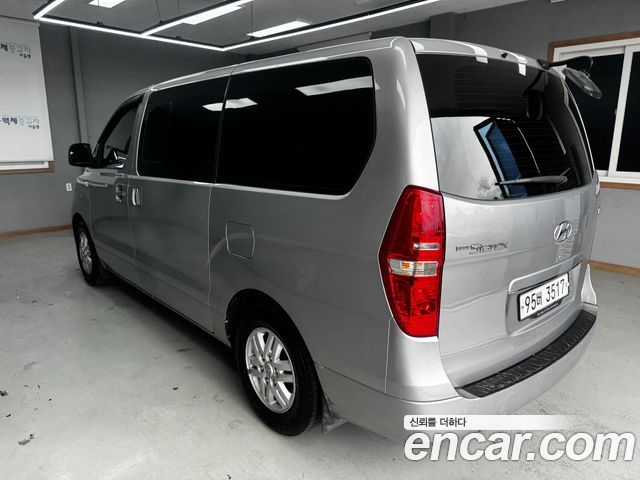 Hyundai Starex Van 5-Seater Smart — пробег 75 912 км — фото 2 из 5