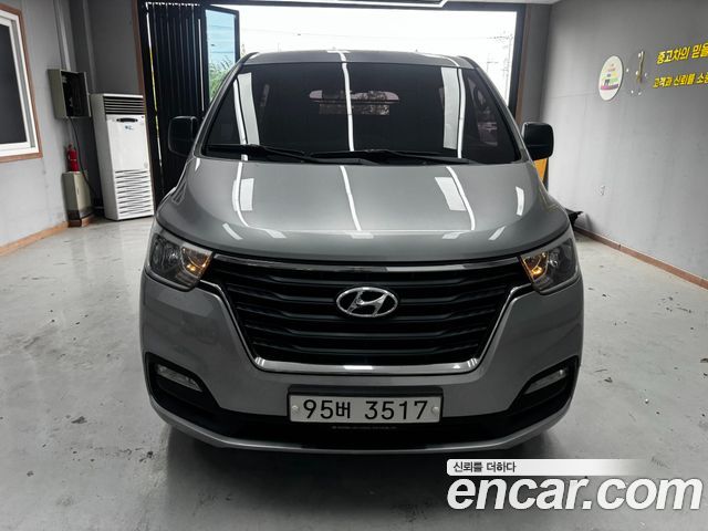 Hyundai Starex Van 5-Seater Smart — пробег 75 912 км — фото 3 из 5