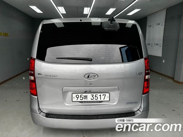 Hyundai Starex Van 5-Seater Smart — пробег 75 912 км — фото 4 из 5