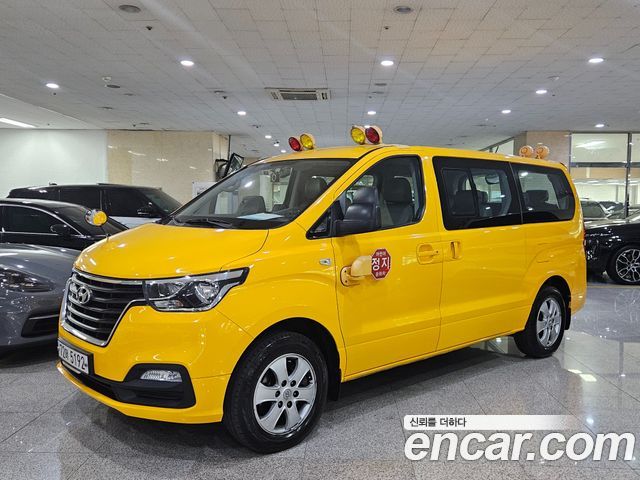 Hyundai Starex 4WD School Bus — пробег 79 203 км — фото 1 из 5