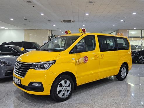 Hyundai Starex 4WD School Bus — пробег 79 203 км — фото 1 из 5