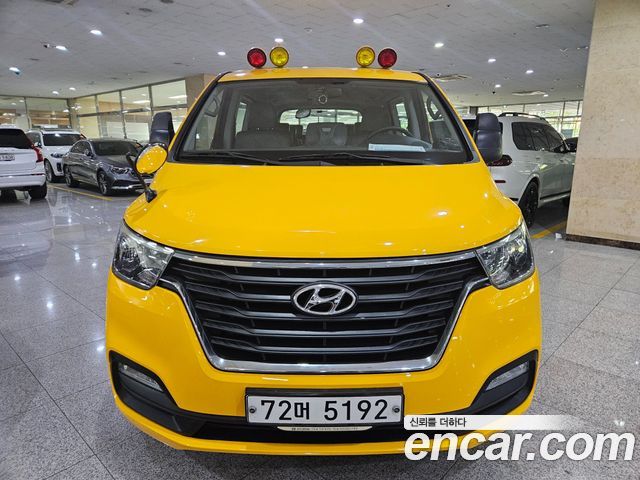 Hyundai Starex 4WD School Bus — пробег 79 203 км — фото 2 из 5