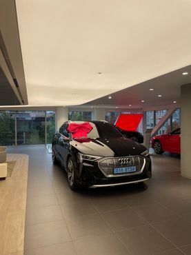 Audi e-tron 55 Quattro Sportback — пробег 38 000 км — фото 1 из 4