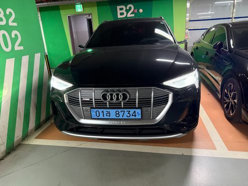 Audi e-tron 55 Quattro Sportback — пробег 38 000 км — фото 3 из 4