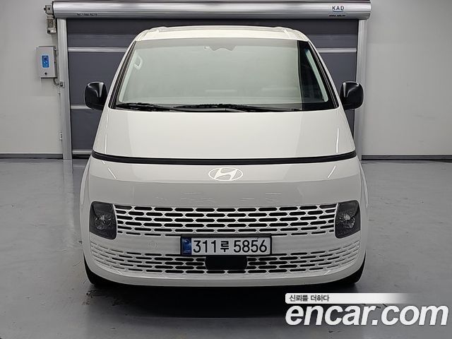 Hyundai Staria Tourer 11-Seater Smart — пробег 13 953 км — фото 3 из 5