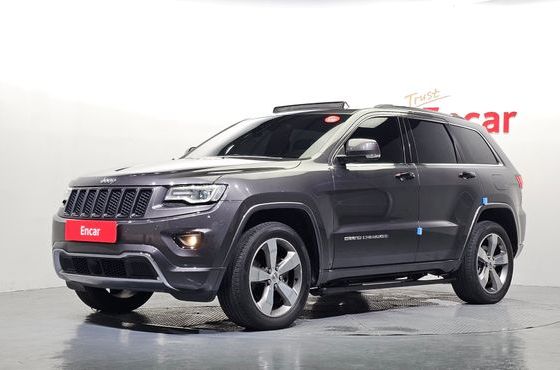 Jeep Cherokee 3.0 Diesel Overland WK2 — пробег 103 088 км — фото 1 из 5
