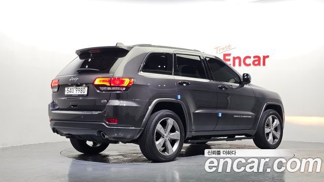 Jeep Cherokee 3.0 Diesel Overland WK2 — пробег 103 088 км — фото 2 из 5