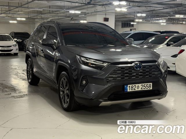 Toyota RAV4 2.5 4WD Hybrid — пробег 54 700 км — фото 3 из 5