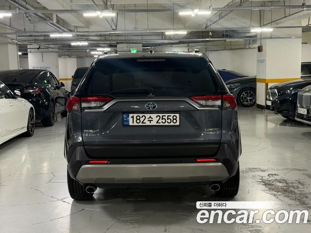 Toyota RAV4 2.5 4WD Hybrid — пробег 54 700 км — фото 5 из 5