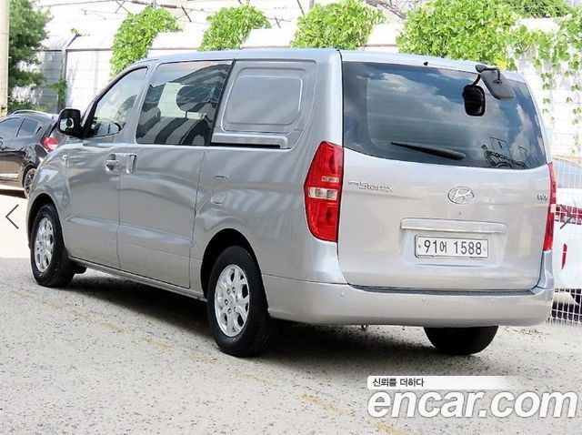 Hyundai Starex 5-Seater VAN CVX Deluxe — пробег 121 642 км — фото 2 из 5