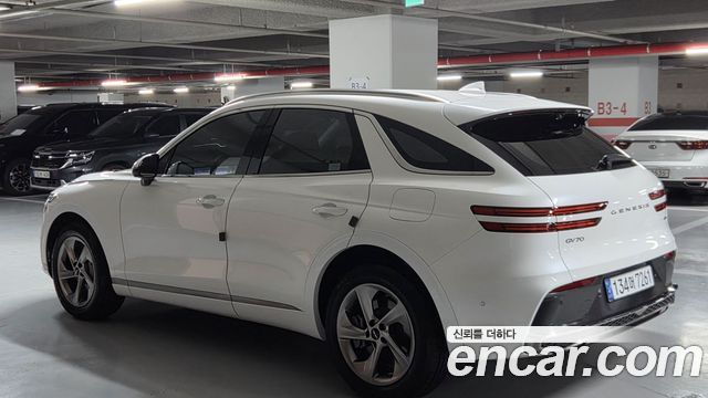 Genesis GV70 из Кореи Encar