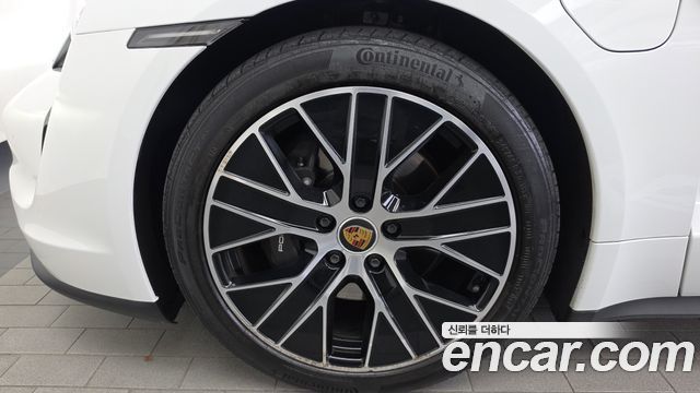 Porsche Taycan из Кореи Encar
