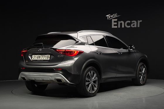 Infiniti QX30 2.0 Proassist AWD — пробег 76 583 км — фото 2 из 5