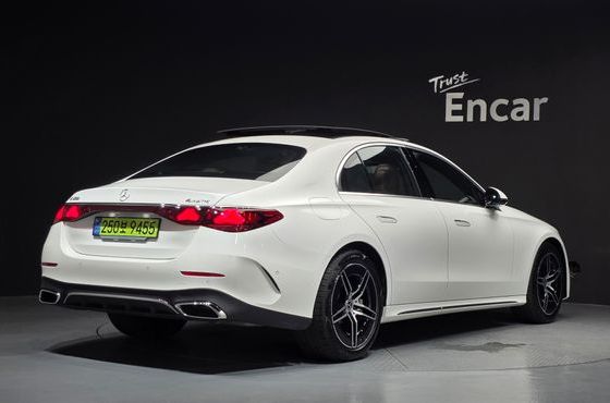 Mercedes-Benz E-Class E300 4MATIC AMG Line — пробег 1 795 км — фото 2 из 5
