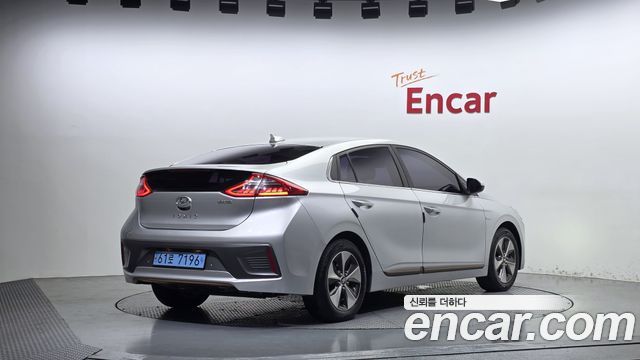 Hyundai Ioniq Q — пробег 144 803 км — фото 2 из 5
