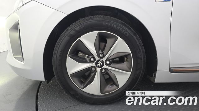 Hyundai Ioniq Q — пробег 144 803 км — фото 5 из 5
