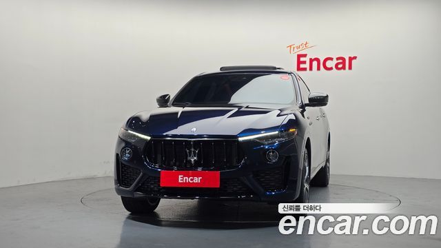 Maserati Levante 3.0 S AWD Modena — пробег 4 775 км — фото 3 из 5