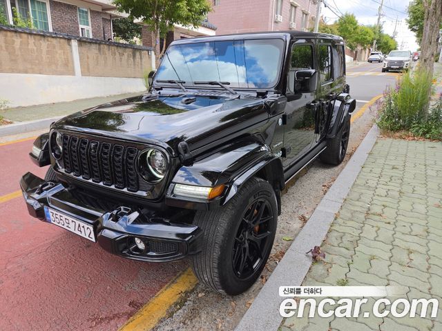 Jeep Wrangler 2.0 Sahara Power Top 4Door 4xe — пробег 12 900 км — фото 1 из 5