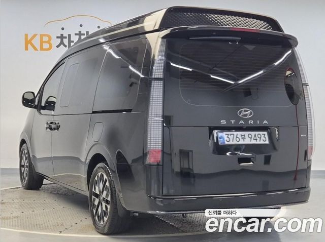 Hyundai Staria 4WD Lounge 9-Seater Limousine — пробег 40 785 км — фото 3 из 5