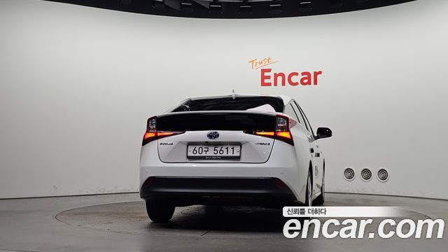 Toyota Prius из Кореи Encar