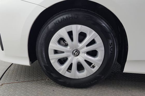 Toyota Prius 1.8 — пробег 80 972 км — фото 5 из 5
