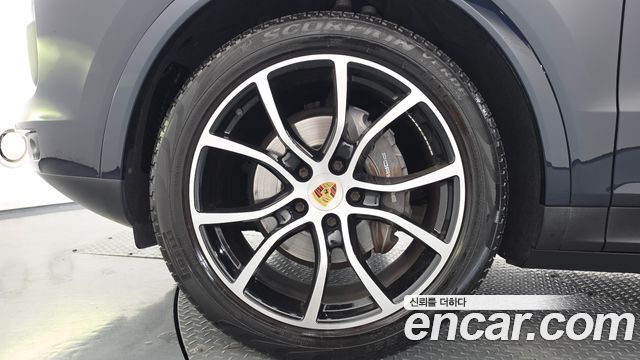 Porsche Cayenne 3.0 — пробег 25 572 км — фото 5 из 5