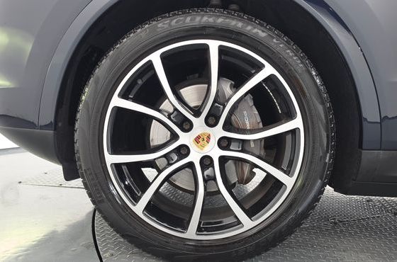 Porsche Cayenne 3.0 — пробег 25 572 км — фото 5 из 5