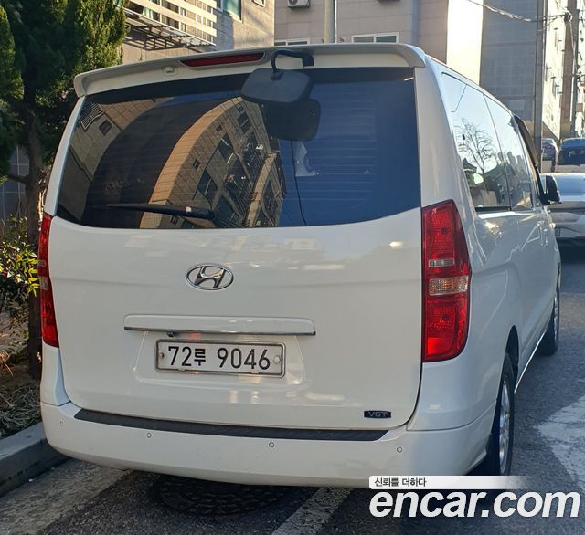 Hyundai Starex 12-Seater Wagon CVX Luxury — пробег 145 000 км — фото 2 из 5