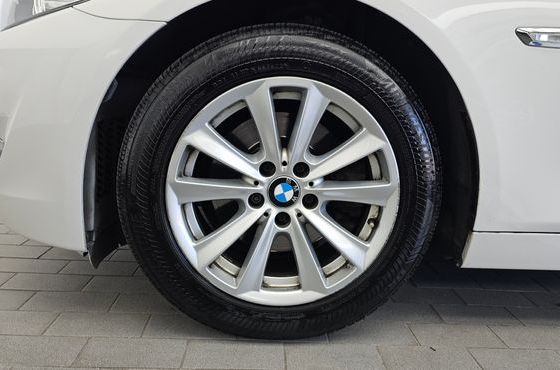 BMW 5-Series 520d — пробег 160 556 км — фото 5 из 5