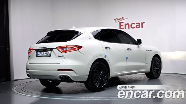 Maserati Levante 3.0 AWD GranLusso — пробег 110 087 км — фото 2 из 5