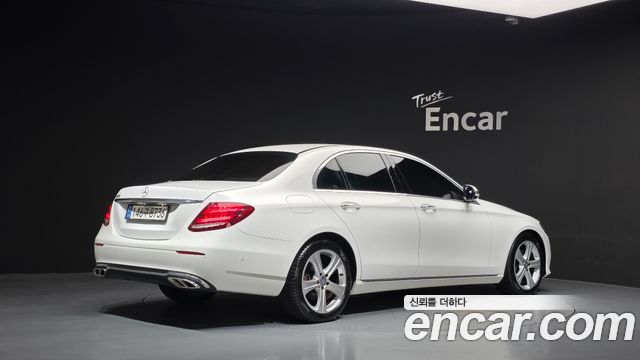 Mercedes-Benz E-Class из Кореи Encar