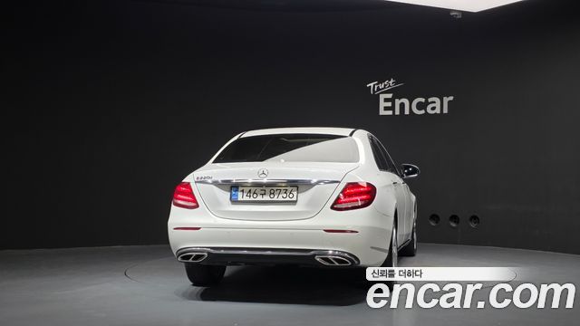 Mercedes-Benz E-Class из Кореи Encar