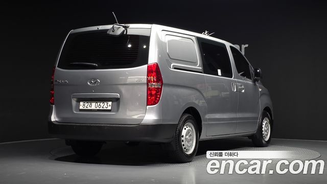 Hyundai Starex Van 5-Seater Style — пробег 122 825 км — фото 2 из 5