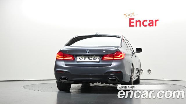 BMW 5-Series 520d xDrive M Sport Package Plus — пробег 108 749 км — фото 4 из 5