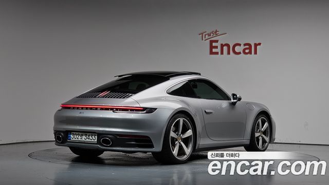 Porsche 911 Carrera 4 — пробег 31 141 км — фото 2 из 5