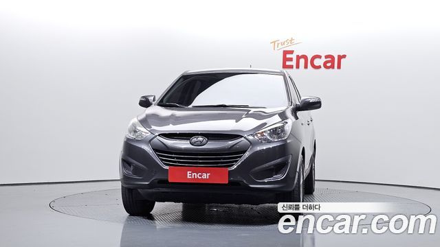 Hyundai Tucson Diesel 2WD X20 Deluxe — пробег 212 953 км — фото 3 из 5