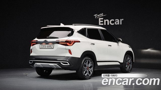 Kia Seltos из Кореи Encar