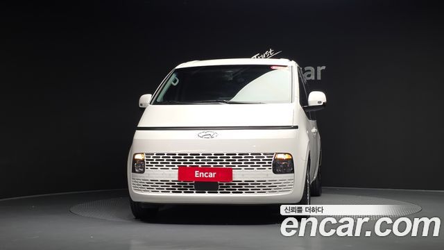 Hyundai Staria Tourer 11-Seater Modern — пробег 96 113 км — фото 3 из 5