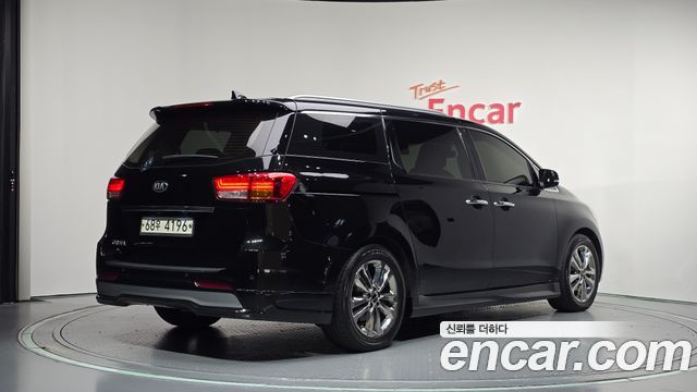 Kia Carnival из Кореи Encar