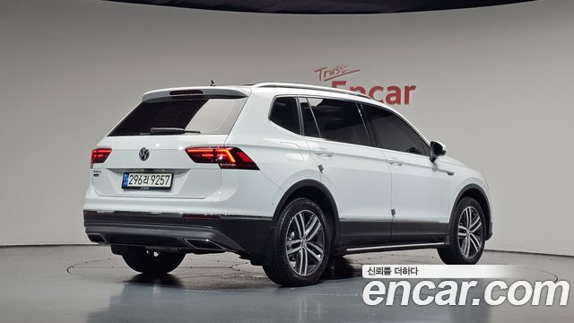 Volkswagen Tiguan 2.0 TDI Prestige — пробег 55 643 км — фото 2 из 5